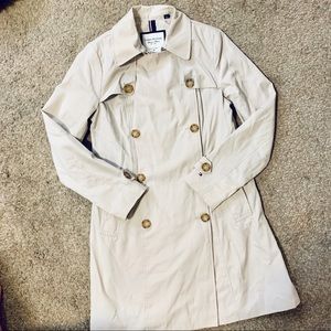 NWOT TOMMY HILFIGER trench coat